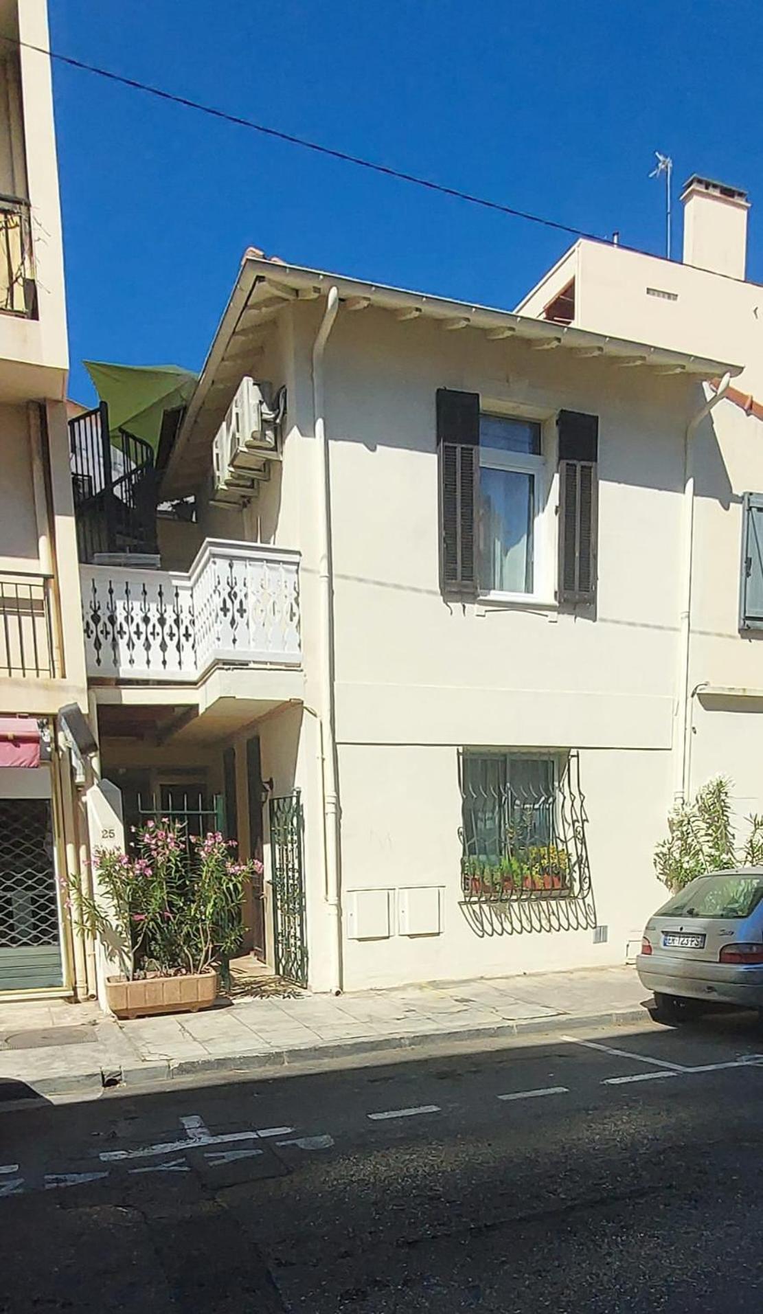 Crew Key West Hostel Antibes Exterior photo
